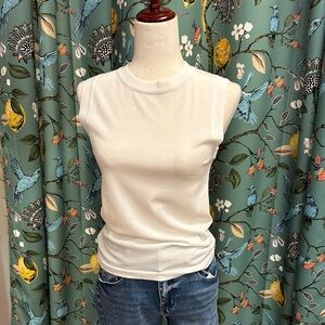 Bluivy Classic White Tank Top